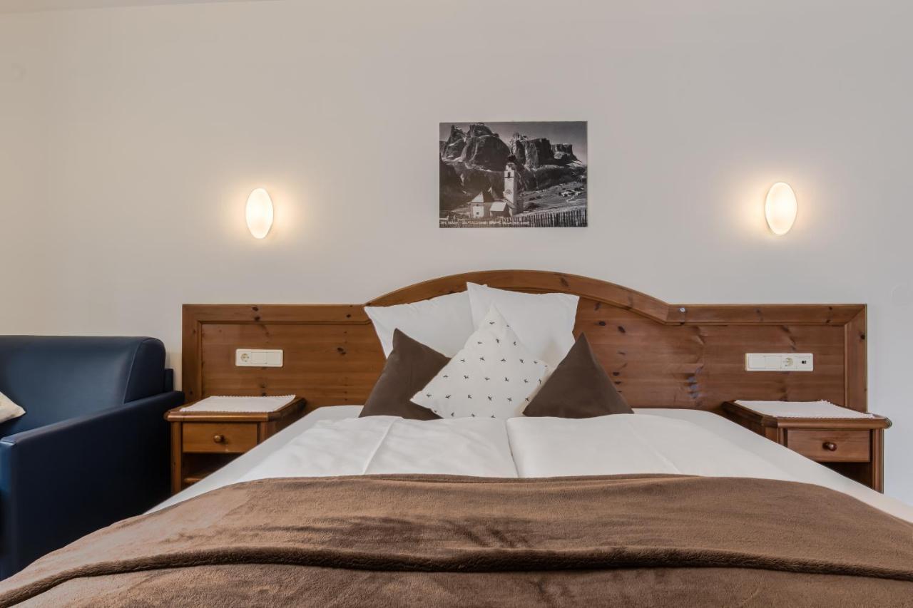 Crep Sella Hotel โคลฟอสโก ภายนอก รูปภาพ